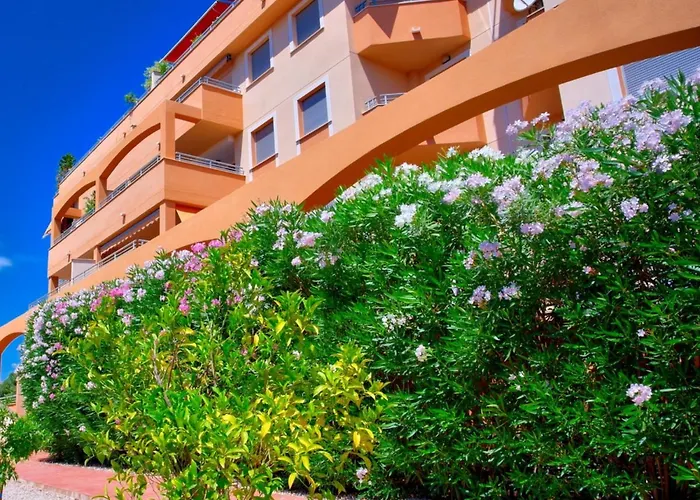 Deluxe & アパート *